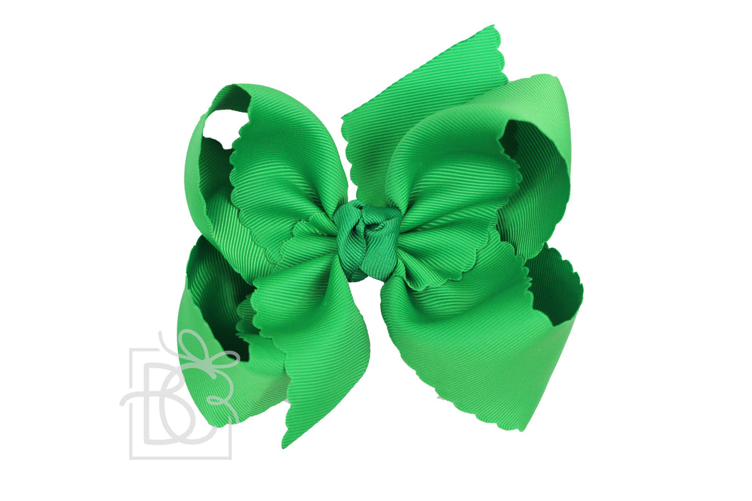 SCALLOPED EDGE BOW: Emerald / 5.5